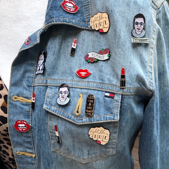 1 in stock!  🌺 Feminist Sash and Roses Lapel Pin! - Picture 2 of 10